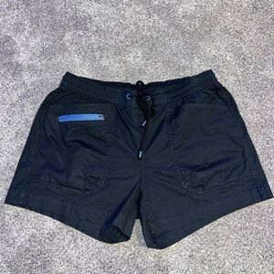 Women’s large Passenger 4” inseam shorts euc black